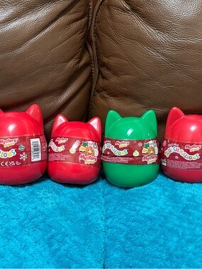 SQUISHMALLOWS 4 Christmas Mystery Capsules NWT